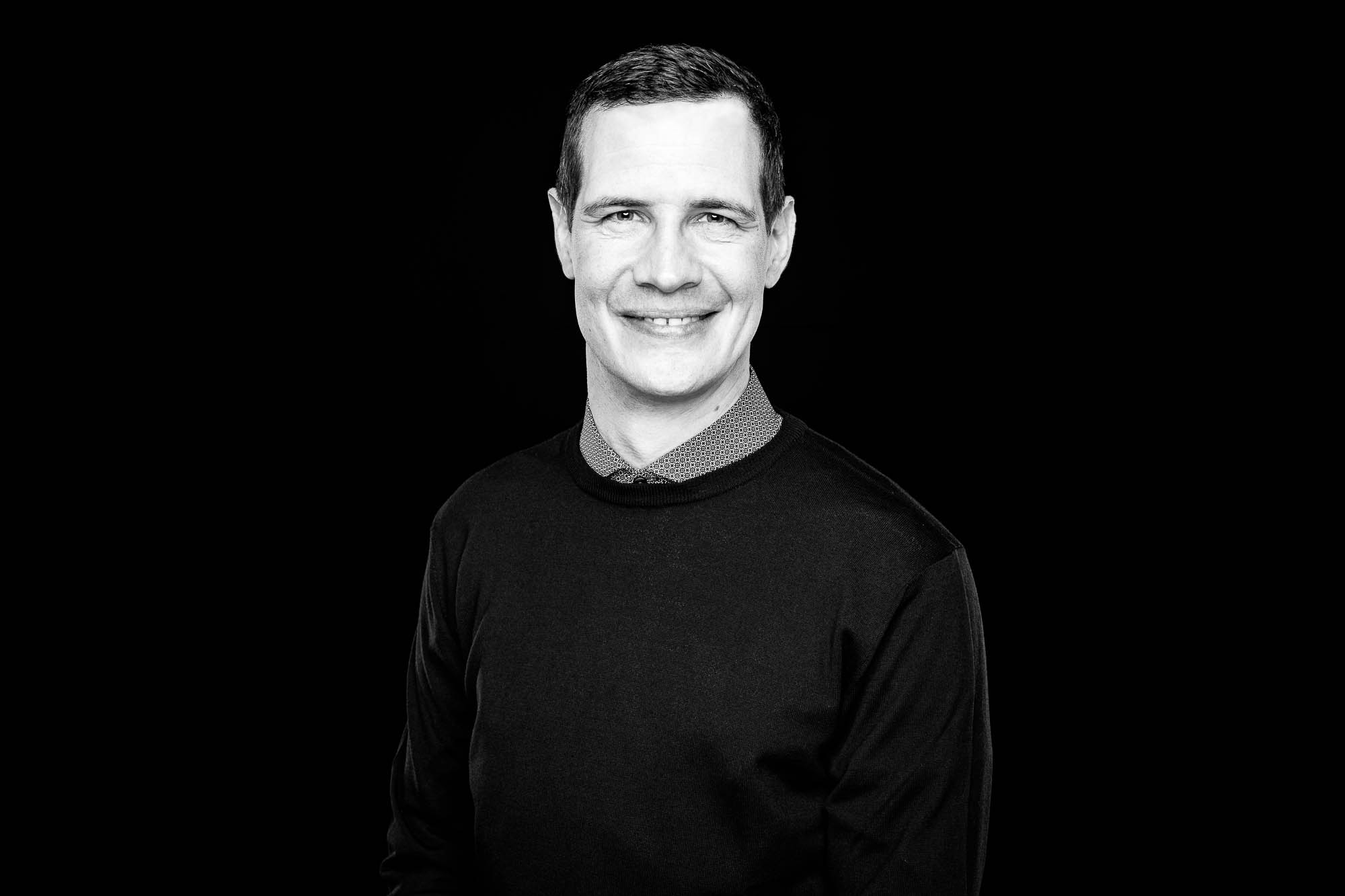 Export x3 Headshoots Adrian05468 Bearbeitet 2 Capture